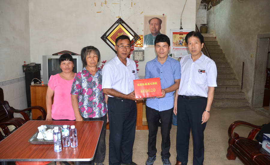 特级丰满少妇一级AAAA爱毛片