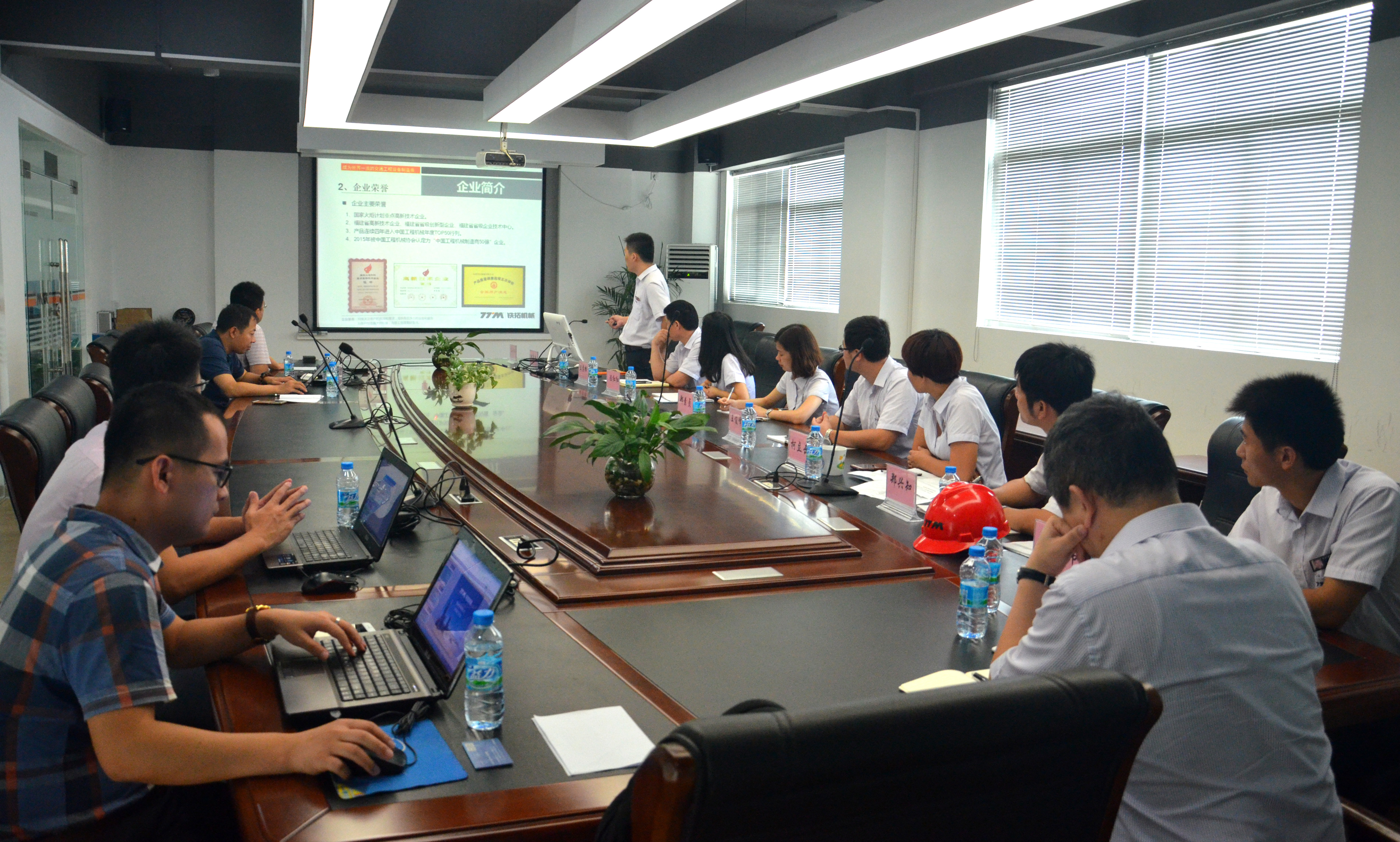 特级丰满少妇一级AAAA爱毛片